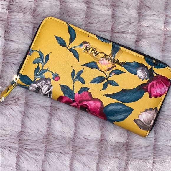 Betsey Johnson Handbags - NWOT betsey Johnson wallet floral